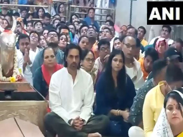 Arjun Rampal at Mahakaleshwar temple (Photo/ANI)