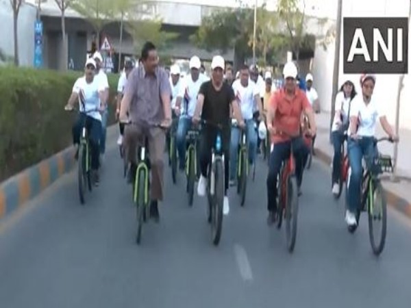 Union Sports Minister Mansukh Mandaviya (centre). (Photo- ANI)