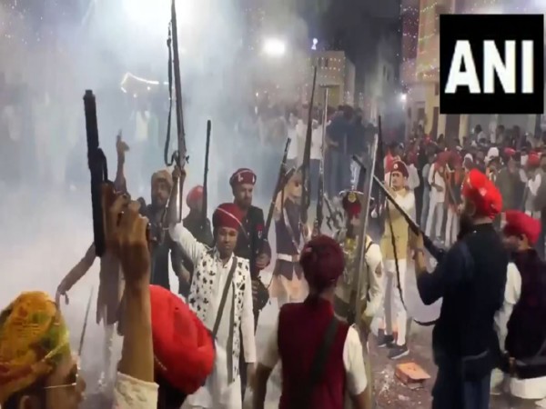  Udaipur's Menar village celebrates ‘Gunpowder Holi’ (Photo/ANI)