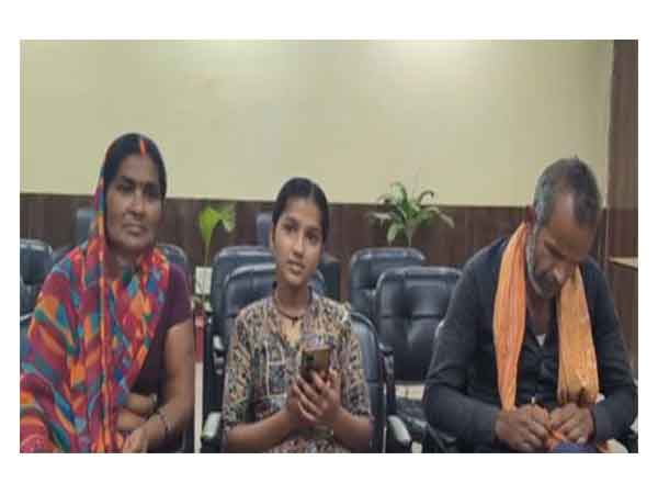 Union Education Minister Dharmendra Pradhan spoke to Khushboo (Photo/Office of Dharmendra Pradhan)