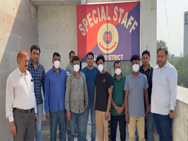 Delhi police detains seven illegal Bangladeshi immigrants (Photo: ANI)