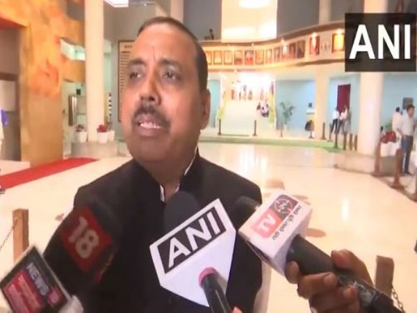  Congress leader Suresh Raje (Photo/ANI)