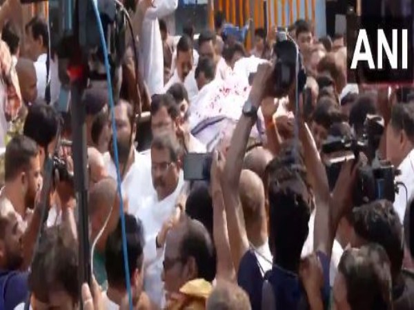 Mortal remains of former Union Minister Dr Debendra Pradhan being taken for last rites (Photo/ANI)