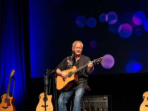 Jesse Colin Young (Image Source: Instagram/@jessecolinyoung)