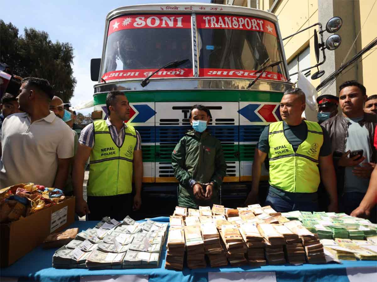 Nepal Police thwarting foreign currency smuggling attempt (Photo/ANI) 