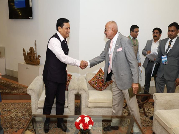 The meet reviewed the implementation status of key projects under the “Sagarmala” (Photo/PIB)