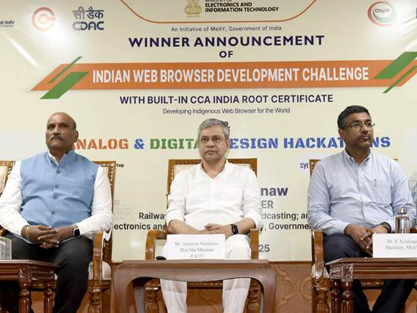 Union Minister Ashwini Vaishnaw (Photo/PIB)