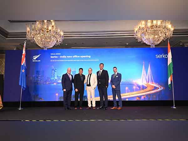 New Zealand Prime Minister Christopher Luxon, Sanjeeb Patel - VP Serko, Darrin Grafton - CEO Serko, Tarun Phaugat - VP Serko and Graham Rouse - NZ Trade Commissioner & Counsel General