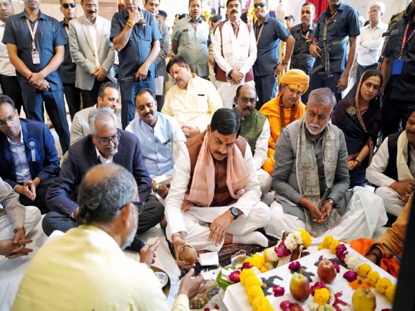 MP CM Mohan Yadav performing bhoomi pujan in Bhind (Photo/X @DrMohanYadav51)
