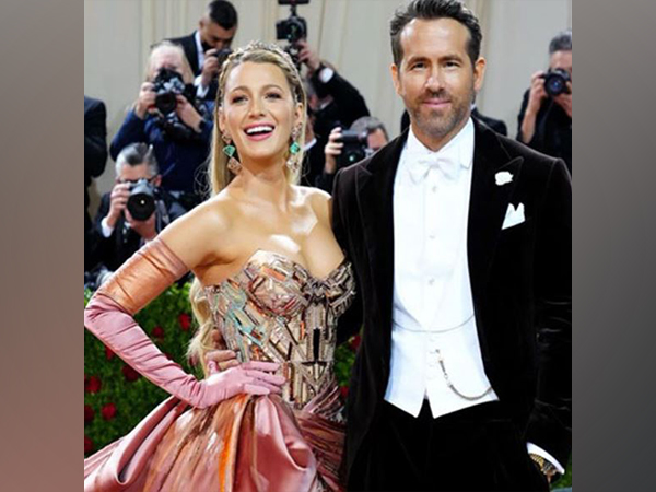 Blake Lively, Ryan Reynolds (Photo/Instagram/@vancityreynolds)