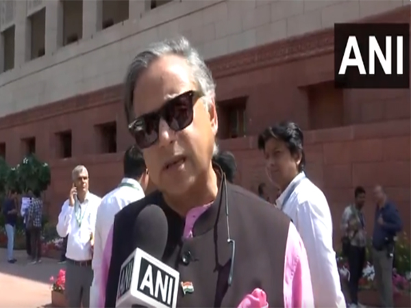 Congress MP Shashi Tharoor (Photo/ANI)