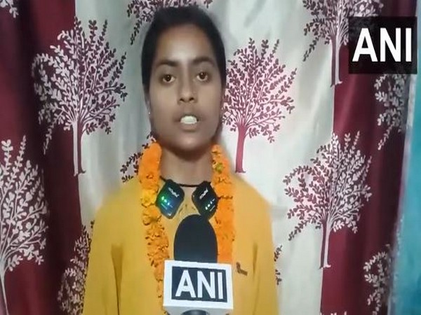  Roshni Kumari, BSEB Class 12 Topper (Photo/ANI)