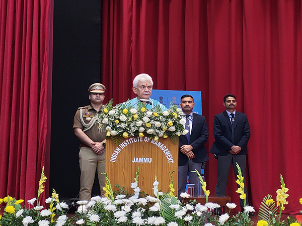 Jammu and Kashmir Lieutenant Governor Manoj Sinha inaugurates the Niti States workshop (Photo/X @IIMJammu) 