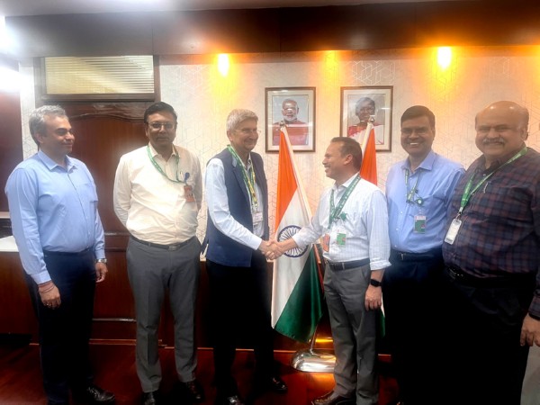 Secretary DDR&D and Chairman DRDO congratulate ARDE team on Wednesday. (File Photo/DRDO)