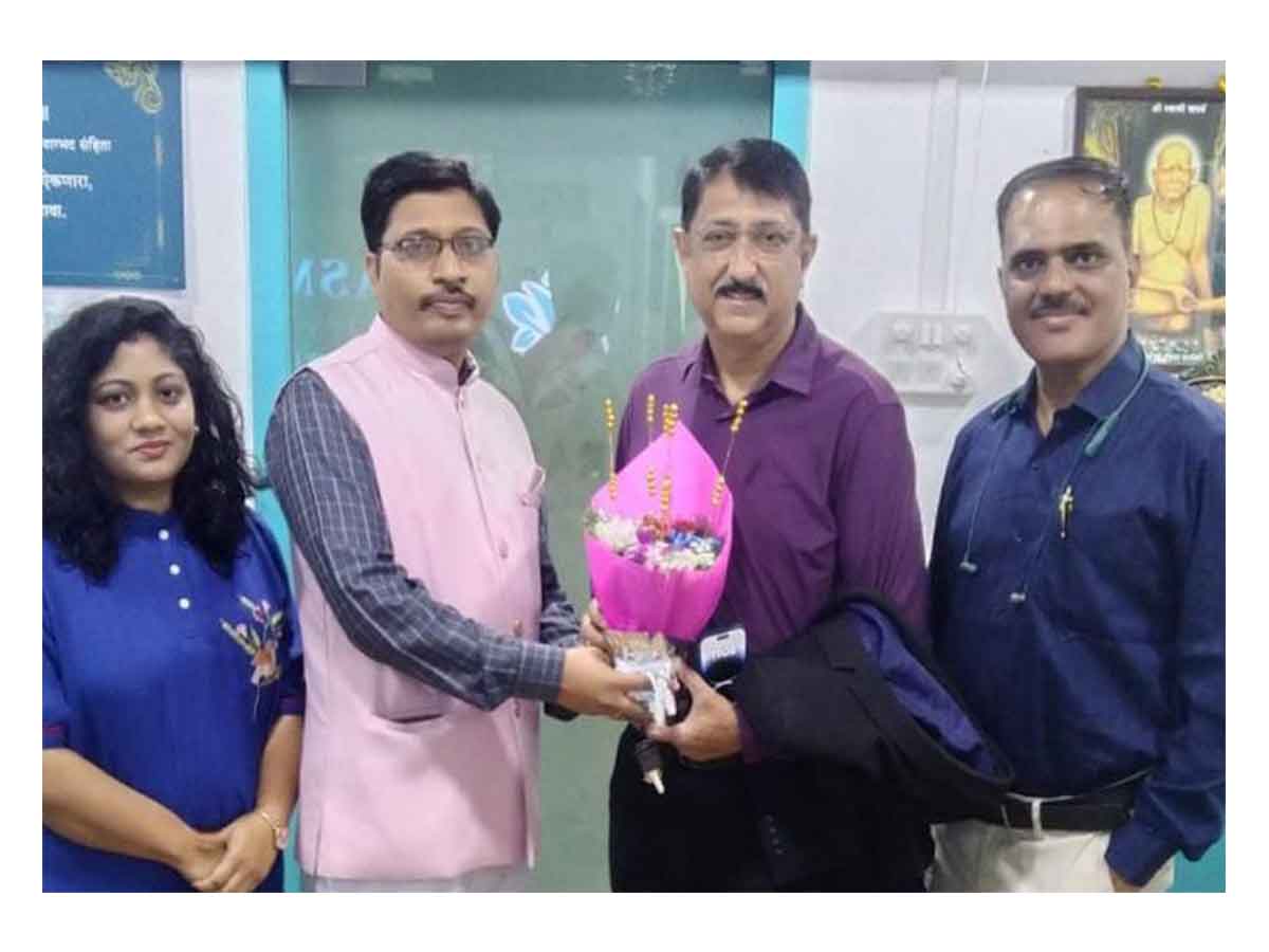 (L-R) Dr. Sonia Mahamuni - Director, Dr. Bhalchandra Mahamuni - Director, Shripad Upasani - Director & CEO, Sushant Kulkarni, Business Head