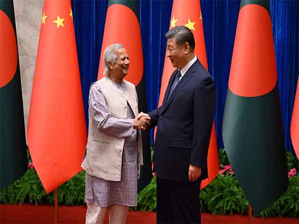 Bangladesh's Chief Advisor, Chinese President Xi Jinping (Image Credit: X/@ChiefAdviserGoB) 