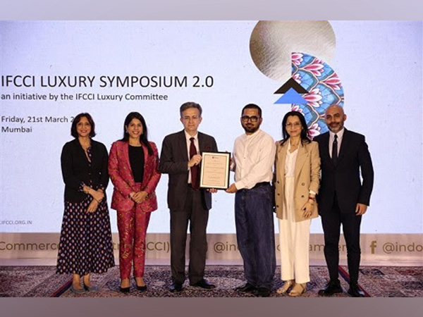 Sabyasachi Felicitated at The IFCCI Luxury Symposium 2.0