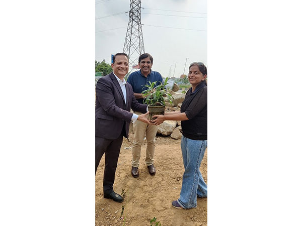 Sandeep Gulati, MD, Egis India with Manisha Saini, Hara Jeevan