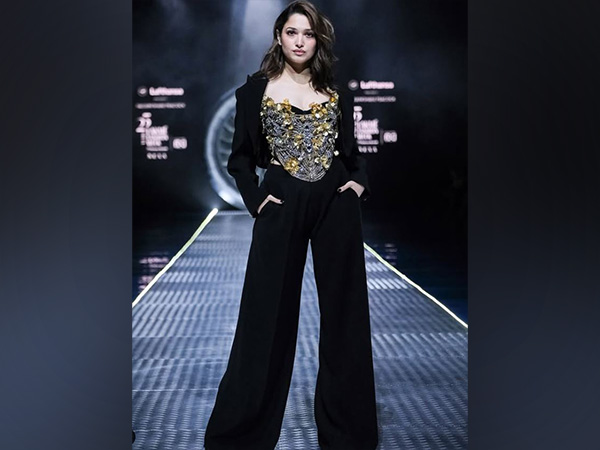 Tamannaah Bhatia (Photo/instagram/@lakmefashionwk)