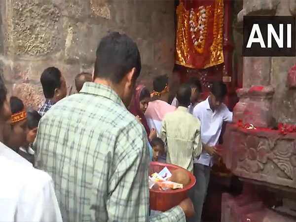 Devotees offer prayers to Guwahati's Maa Kamakhya  (Photo/ANI)