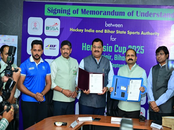 Hockey India signing MoU with Bihar State Sports Authority for hosting Asia Cup 2025 (Image: HI)