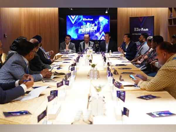 SuKam Management in discussion with team for new Campaign 