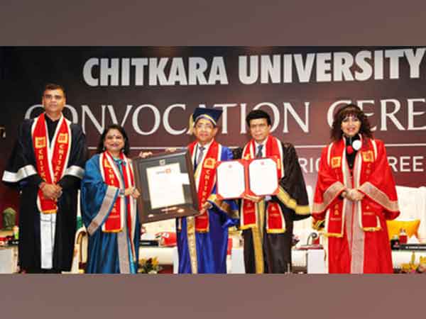 Chitkara University confers Joy Alukkas with the degree of Doctor of Literature (Honoris Causa) for his exemplary contributions to modernising the Indian Jewellery business globally, entrepreneurship and philanthropy.