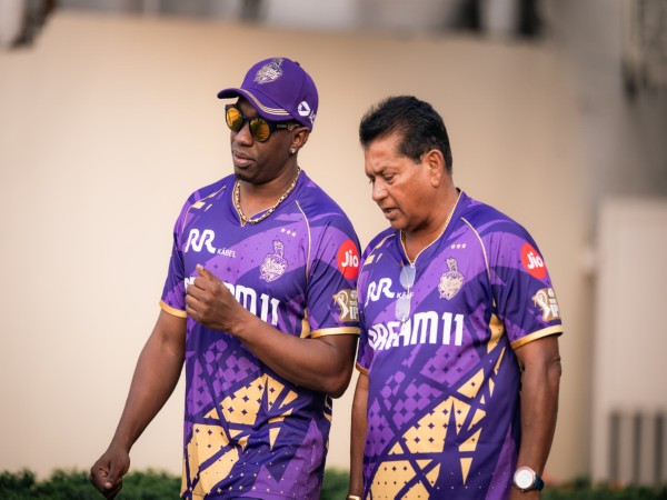 Dwayne Bravo and Chandrakant Pandit (Photo: KKR)