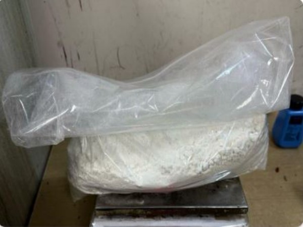 Suspected cocaine seized by Mumbai Customs officers (Photo/ X@mumbaicus3)