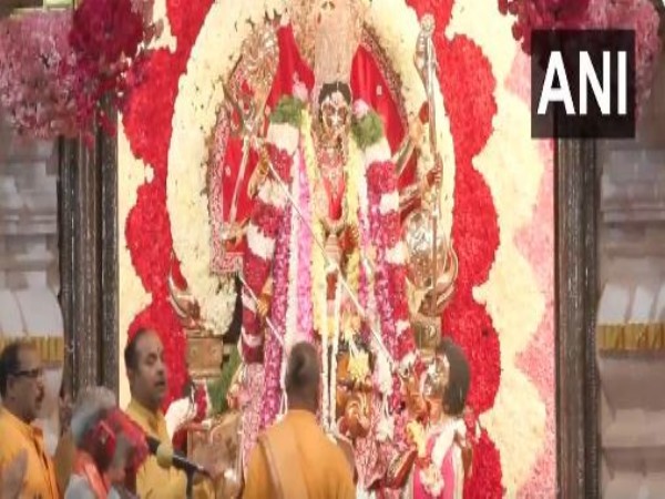 Morning Aarti is being offered at Shri Aadya Katyayani Shaktipith in Chhatarpur (Photo/ANI)