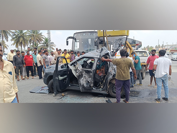 4 of family killled as bus collided with car (Photo/ANI)