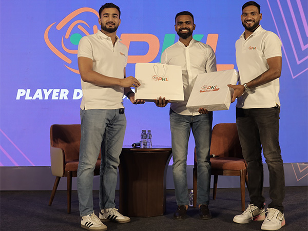 Hockey legend PR Sreejesh (Centre) at Player Development Workshop for Pro Kabaddi Stars (Image: PKL media))