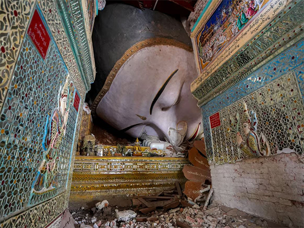  A damaged lying Buddhist statue is pictured inside a pagoda following an earthquake in Mandalay, Myanmar (Image/Reuters)
