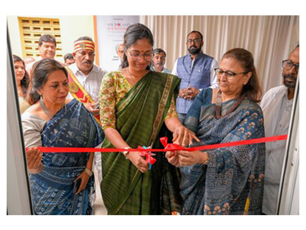 Tmt. Lakshmi Bhavya Tanneeru, I.A.S., District Collector and District Magistrate, The Nilgiris, inaugurates the female inpatient ward at Government Lawley Hospital