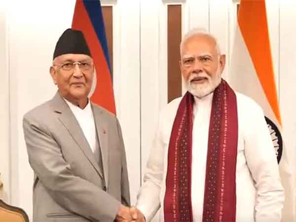 Nepal Prime Minister KP Sharma Oli and Prime Minister Narendra Modi (Image credits: ANI/DD)