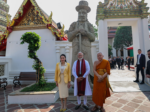 PM Narendra Modi, Thailand PM Paetongtarn Shinawatra visit Wat Pho (Image Credit: X/@NarendraModi)
