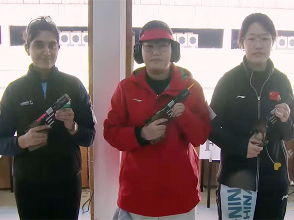Esha Singh (Left), Sun Yujie (Centre) and Feng Sixuan (Right) after women's 25m pistol final in Buenos Aires (Image: NRAI)