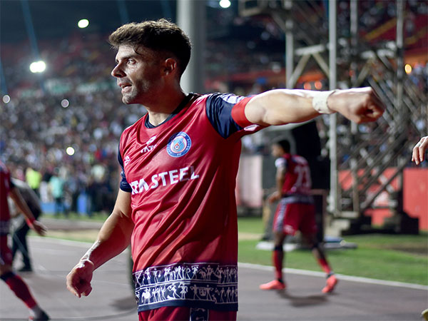 JFC's Javi Hernandez celebrates scoring a late winner in the ISL 2024-25 semi-final first leg against MBSG (Photo: ISL)