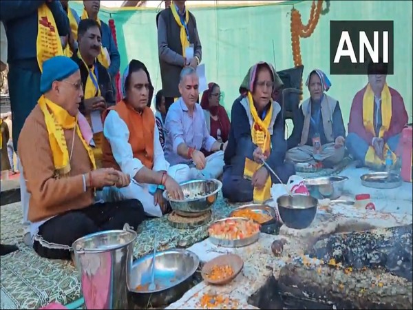 Ram Navami was celebrated at the Uma Bhagwati Mandir in Brariangan, Anantnag (Photo/ANI)
