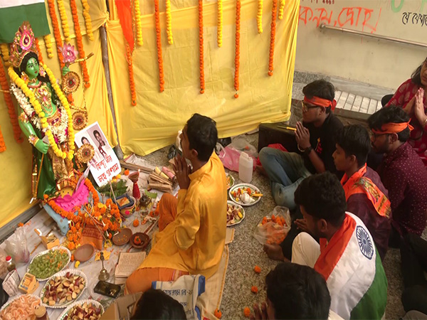 Students organize Ram Navami puja on Jadavpur University campus. (Photo/ANI)