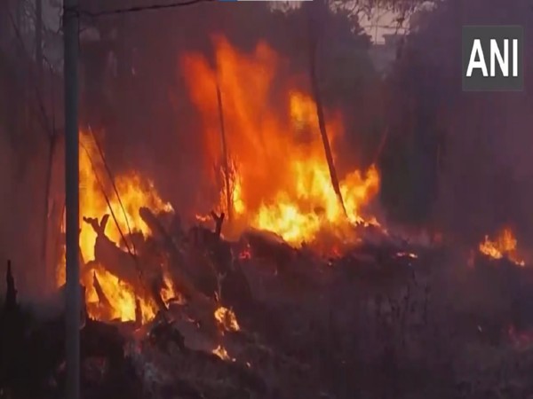 Fire breaks out in Delhi's Geeta Colony (Photo: ANI)