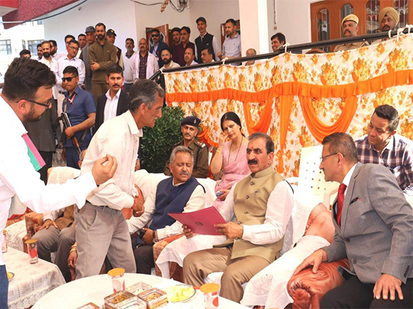 Himachal Pradesh, Chief Minister Sukhvinder Singh Sukhu  listens to public grievances (Photo/Himachal Government) 