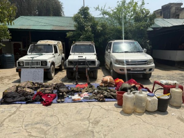 Security forces seize large cache of arms, ammunition in Thoubal (Photo/@manipur_police)