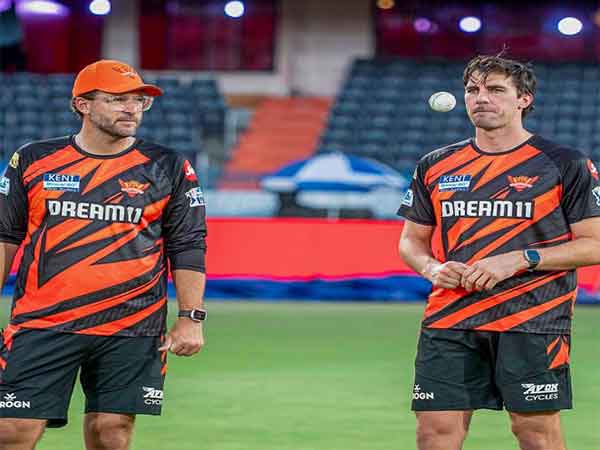 SRH head coach Daniel Vettori and captain Pat Cummins (Photo: @SunRisers/X) 