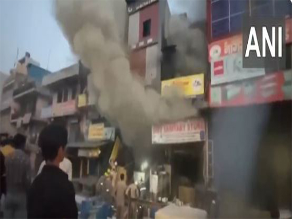 Fire breaks out at shop in Uttar Pradesh's Noida (Photo/ANI)