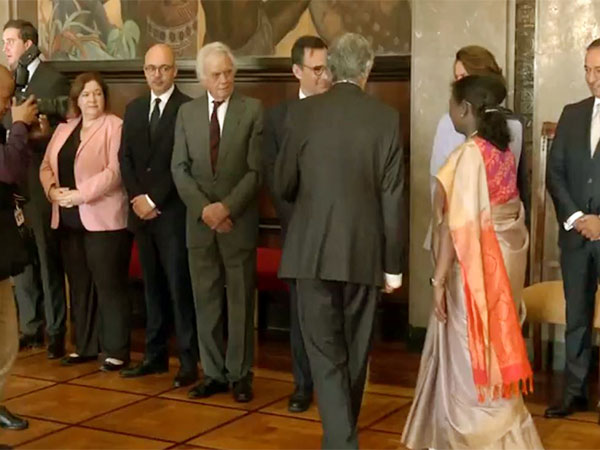 President Droupadi Murmu meets Portuguese delegation (Photo/ANI)