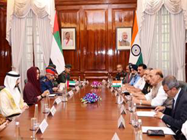 Defence Minister Rajnath Singh in a meeting with the Crown Prince of Dubai, Deputy PM and Minister of Defence of UAE Sheikh Hamdan bin Mohammed bin Rashid Al Maktoum in New Delhi (Pic/@rajnathsingh)