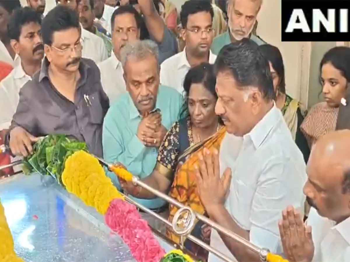 Former Tamil Nadu CM Panneerselvam (Photo/ANI)