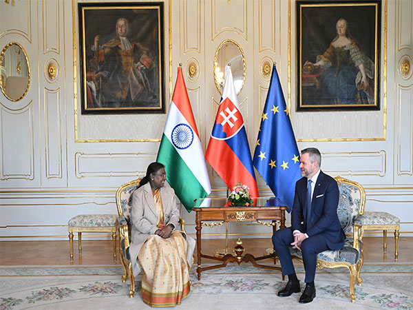 President Droupadi Murmu, Slovakia President Peter Pellegrini (Image Credit: X/@rashtrapatibhvn)