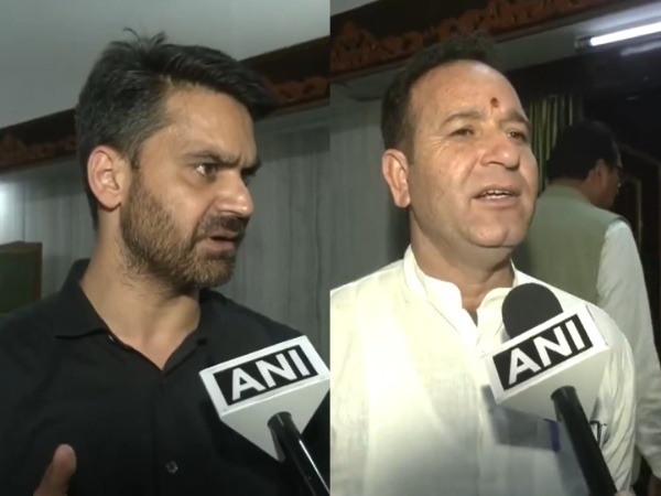 PDP MLA Waheed Para (L), J&K LoP Sunil Sharma (Photo/ANI)